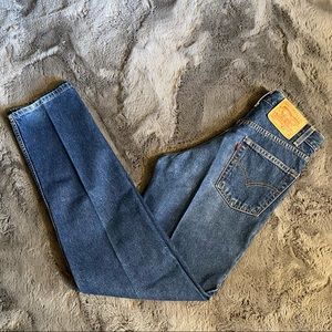 Men’s Vintage Levi’s 550 Red Tab